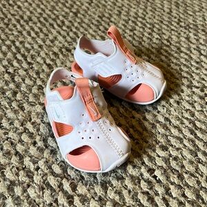 Nike sandals baby